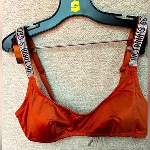 NWT Victoria Secret bikini top